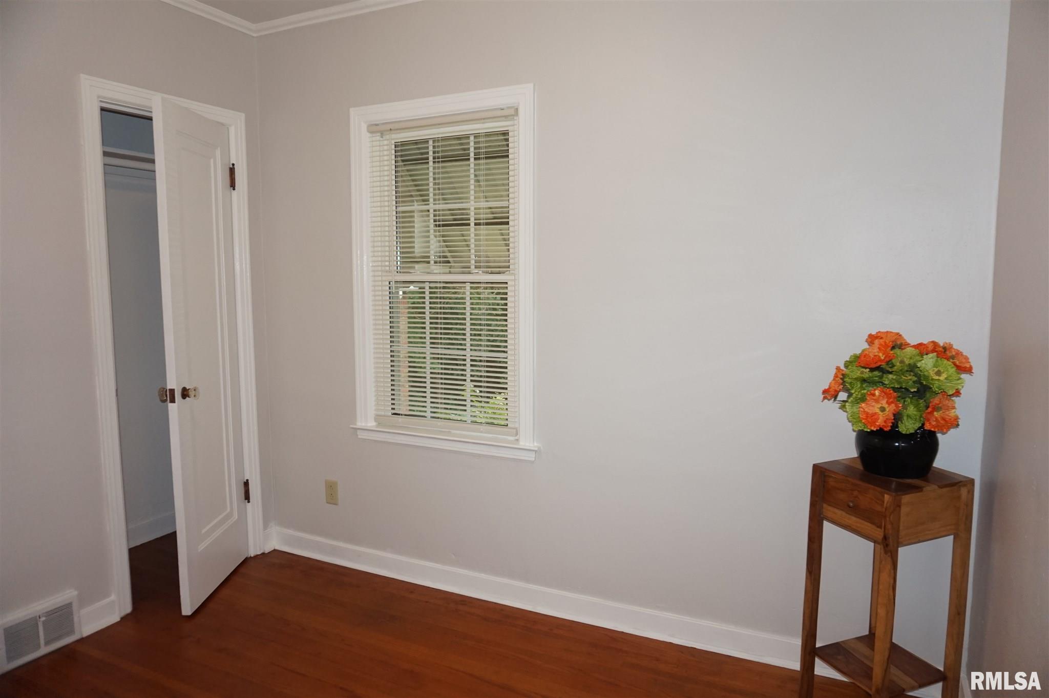 704 Springfield Road East Peoria, IL 61611 - Photo 15 of 41 Gallery Image 15