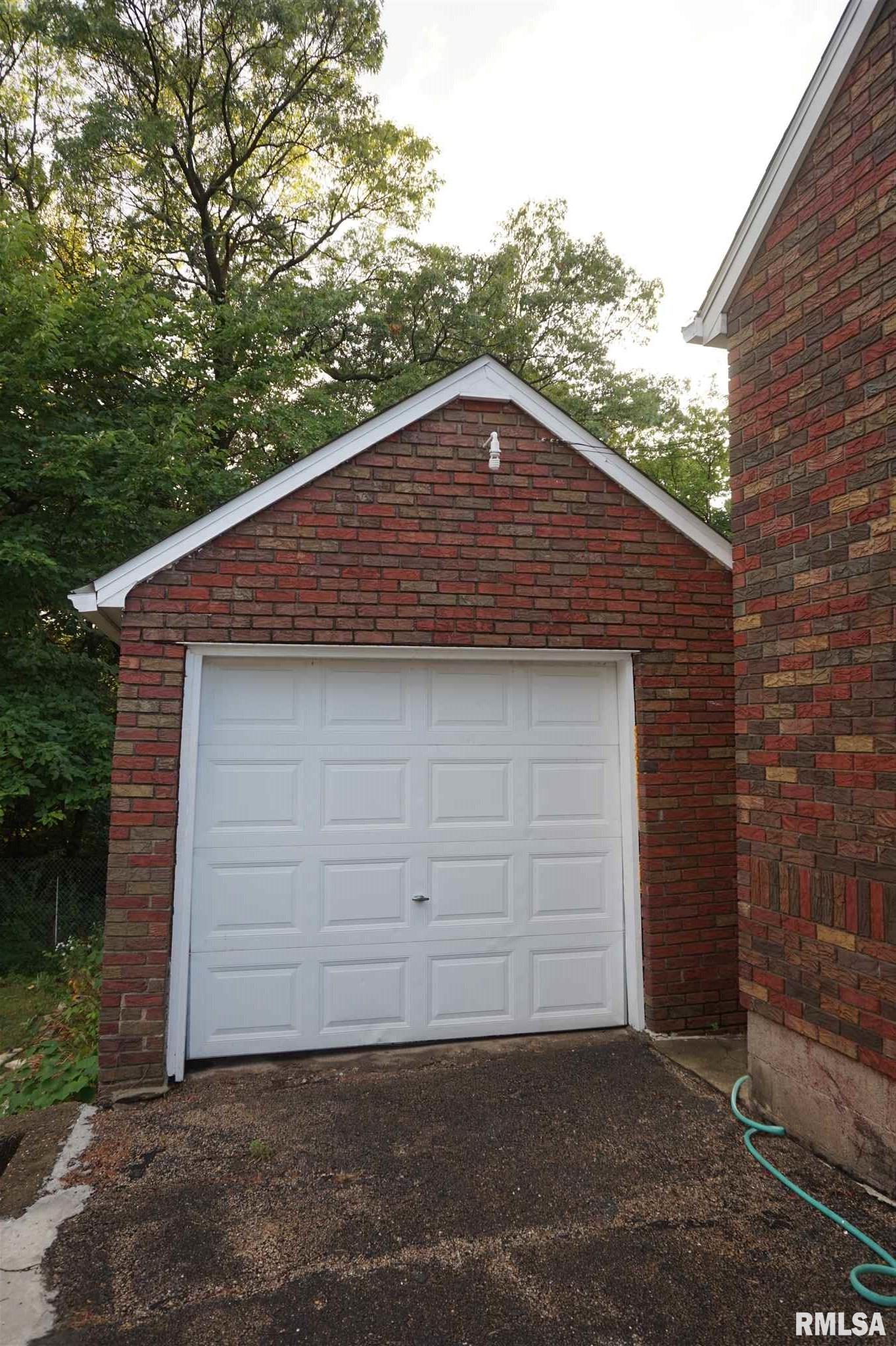704 Springfield Road East Peoria, IL 61611 - Photo 40 of 41 Gallery Image 40