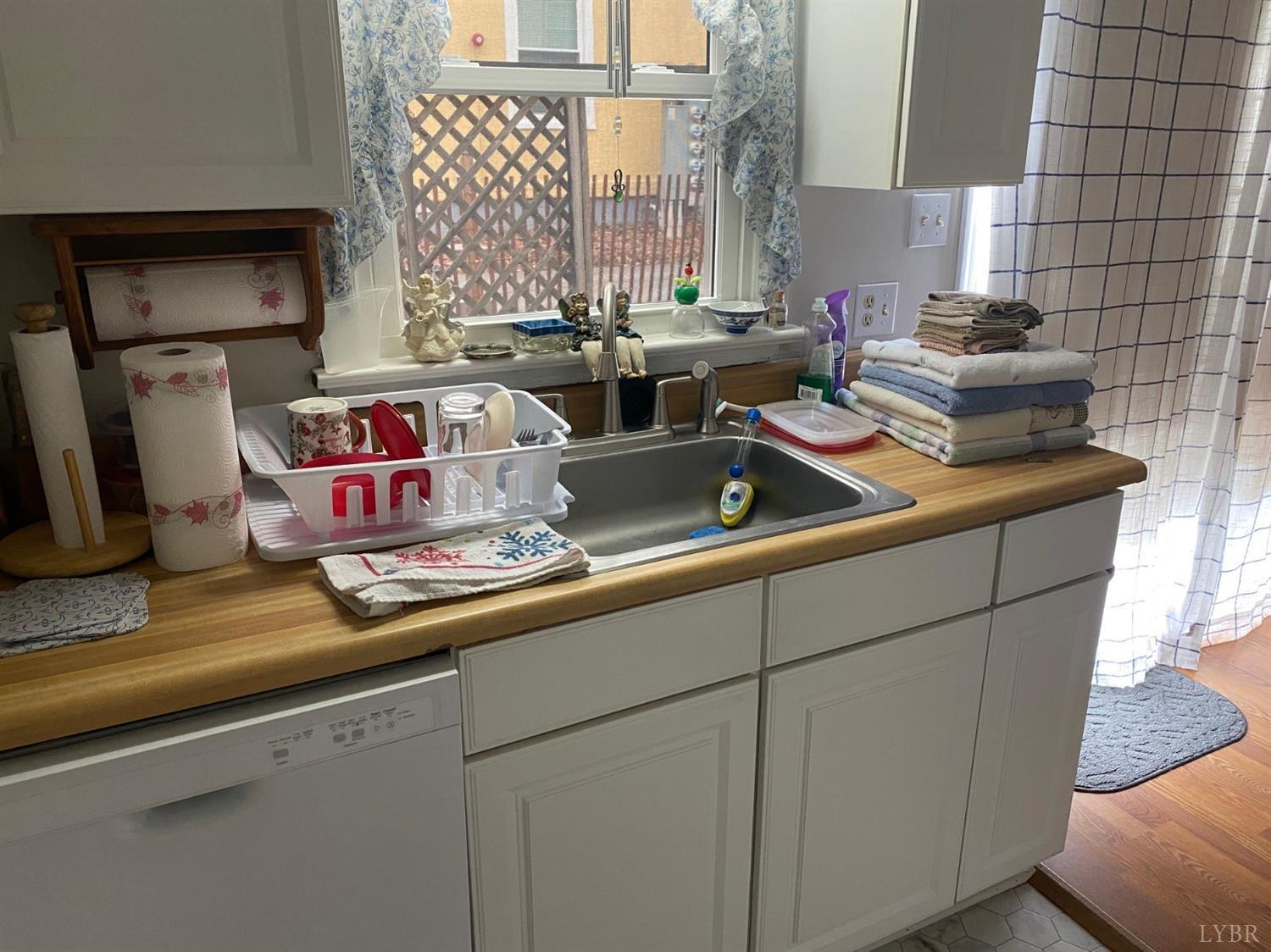 3501 Fort Avenue, Unit 29 Lynchburg, VA 24501 - Photo 6 of 16 a kitchen with sink and window