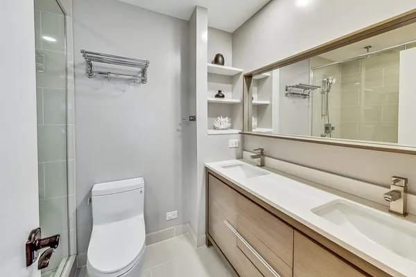 $1,250,000 | 24 South Throop Parkway, Chicago, IL 60607
