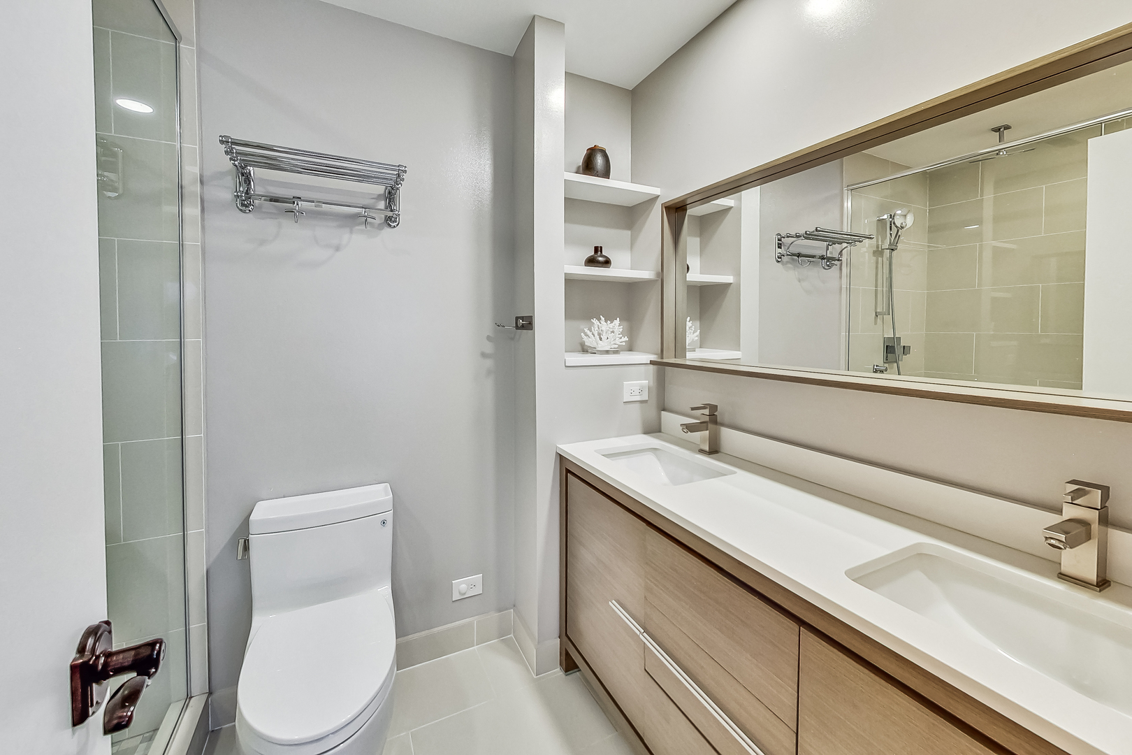 24 South Throop Parkway Chicago, IL 60607 - Photo 18 of 32