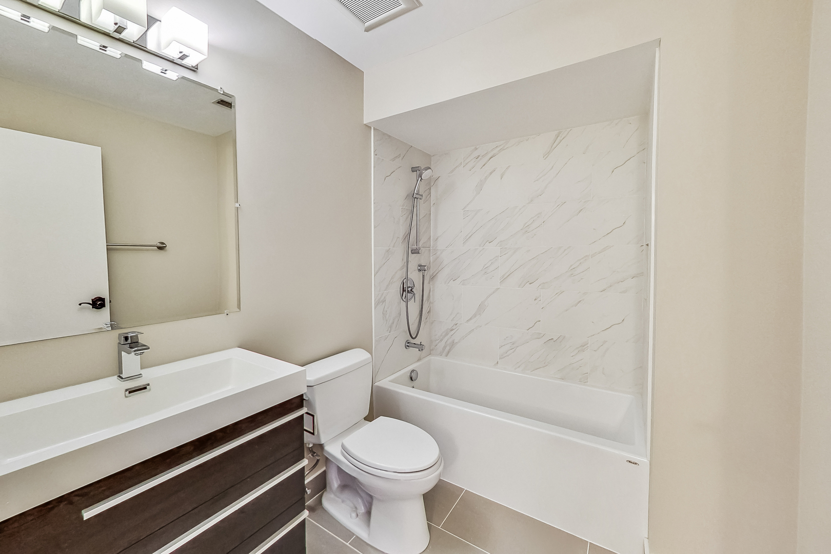 24 South Throop Parkway Chicago, IL 60607 - Photo 21 of 32