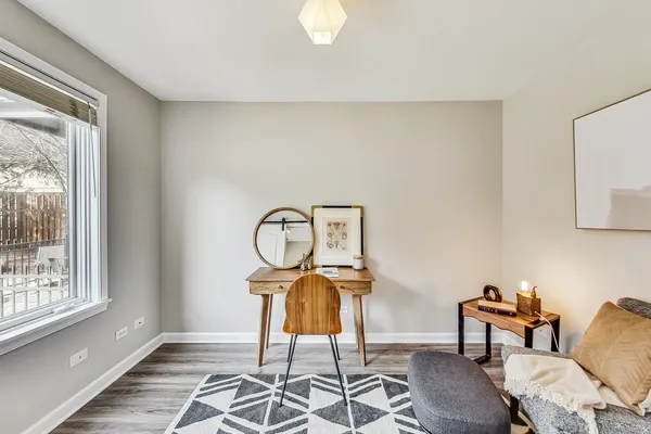 $1,250,000 | 24 South Throop Parkway, Chicago, IL 60607