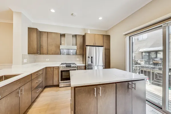 $1,250,000 | 24 South Throop Parkway, Chicago, IL 60607