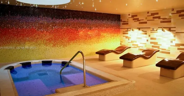 $2,300,000 | 6899 Collins Avenue, Unit 1008, Miami Beach, FL 33141