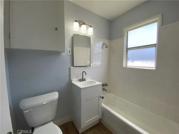 $2,200 | 506 1/2 West L Street, Wilmington, CA 90744