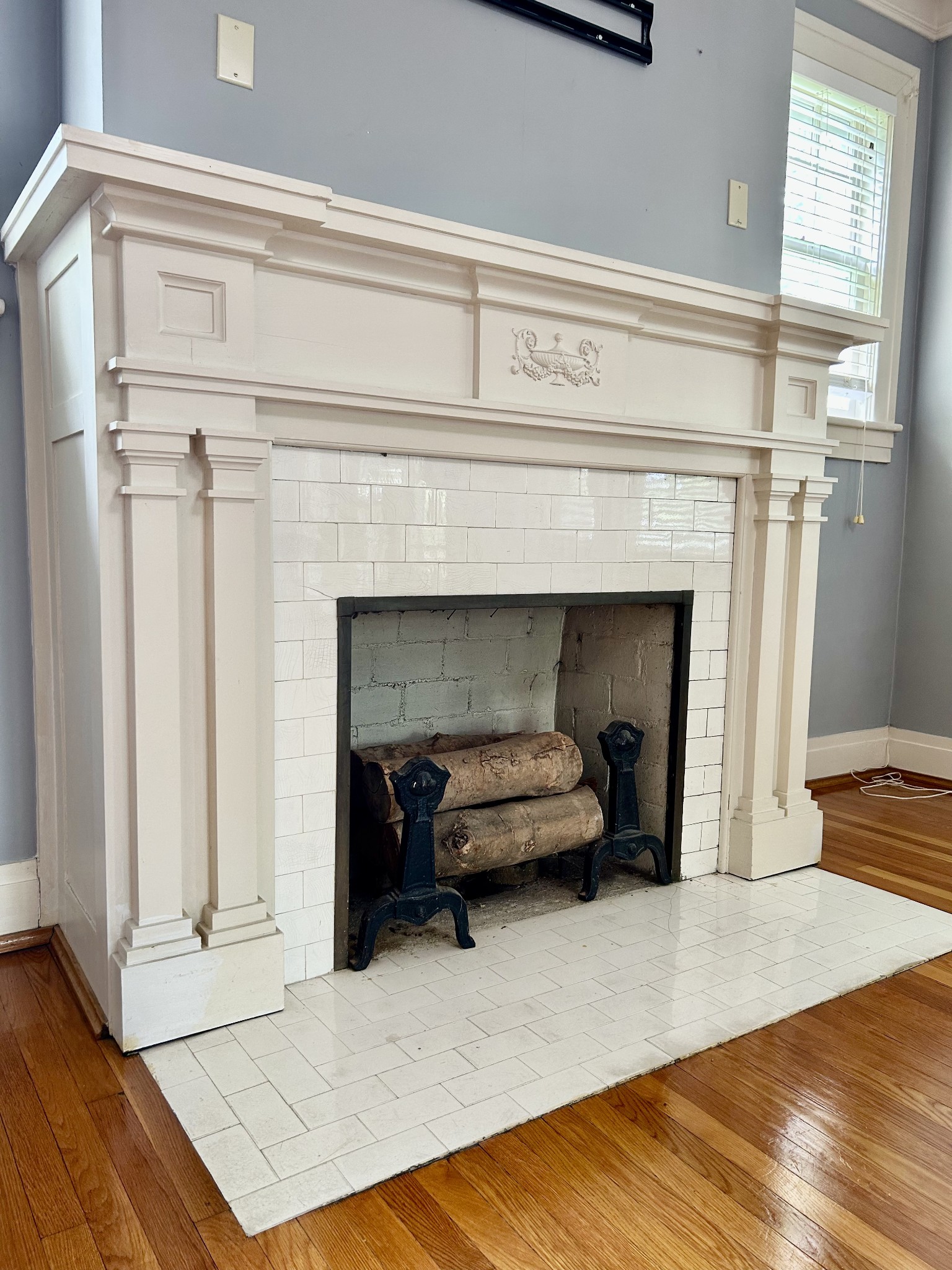 311 South 3rd Street Pulaski, TN 38478 - Photo 15 of 44 a living room with furniture and a fireplace