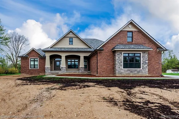 $875,000 | 1933 Shane Court, Oxford, MI 48370