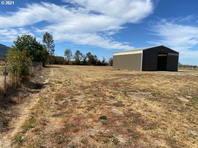 2690 Stoltz Hill Road Lebanon, OR 97355 - Photo 14 of 14 Gallery Image 14