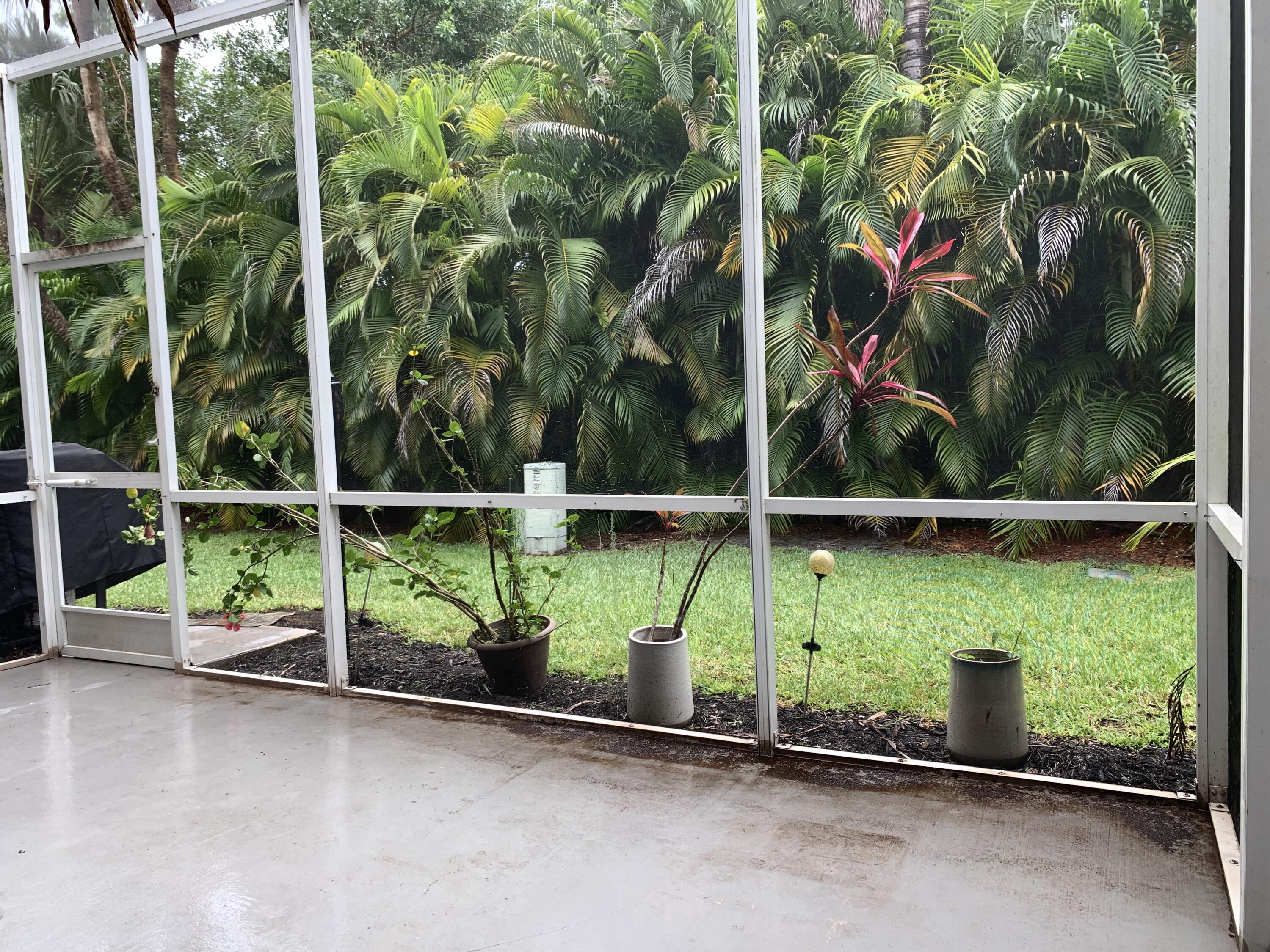 21024 Vía Eden Boca Raton, FL 33433 - Photo 23 of 30 Screen Patio