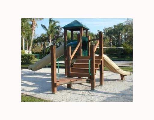21024 Vía Eden Boca Raton, FL 33433 - Photo 28 of 30 Tot Lot