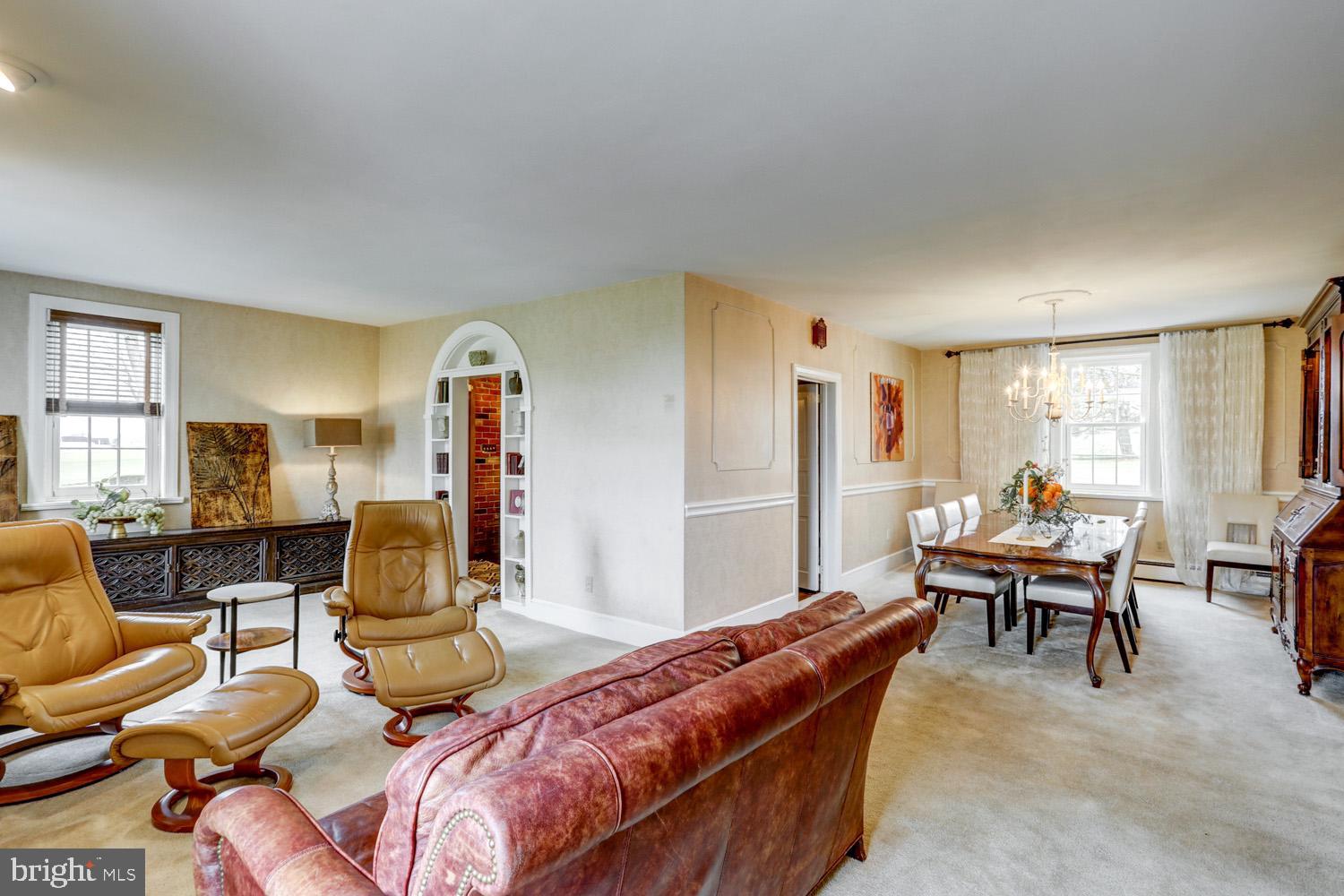 871 Bossler Road Elizabethtown, PA 17022 - Photo 21 of 80 Living Room