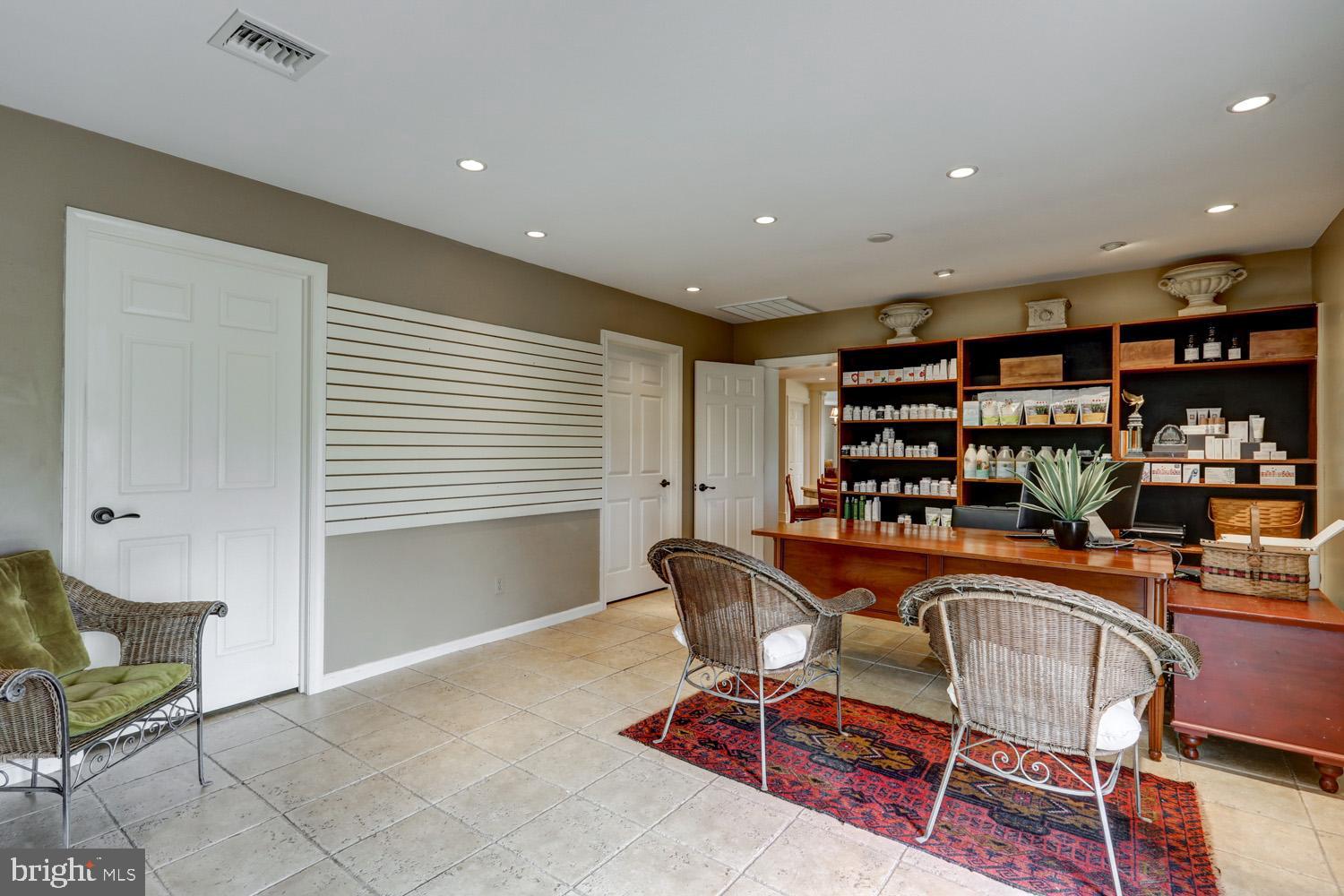 871 Bossler Road Elizabethtown, PA 17022 - Photo 43 of 80 Office with built-ins