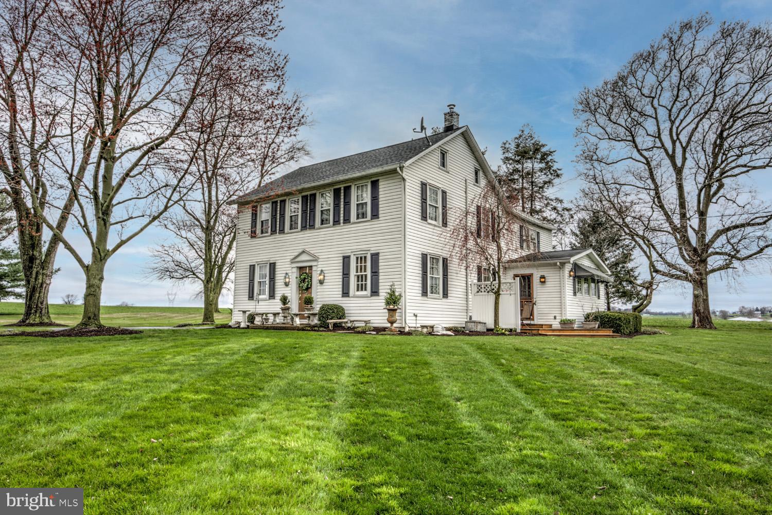 871 Bossler Road Elizabethtown, PA 17022 - Photo 5 of 80 Flat front yard