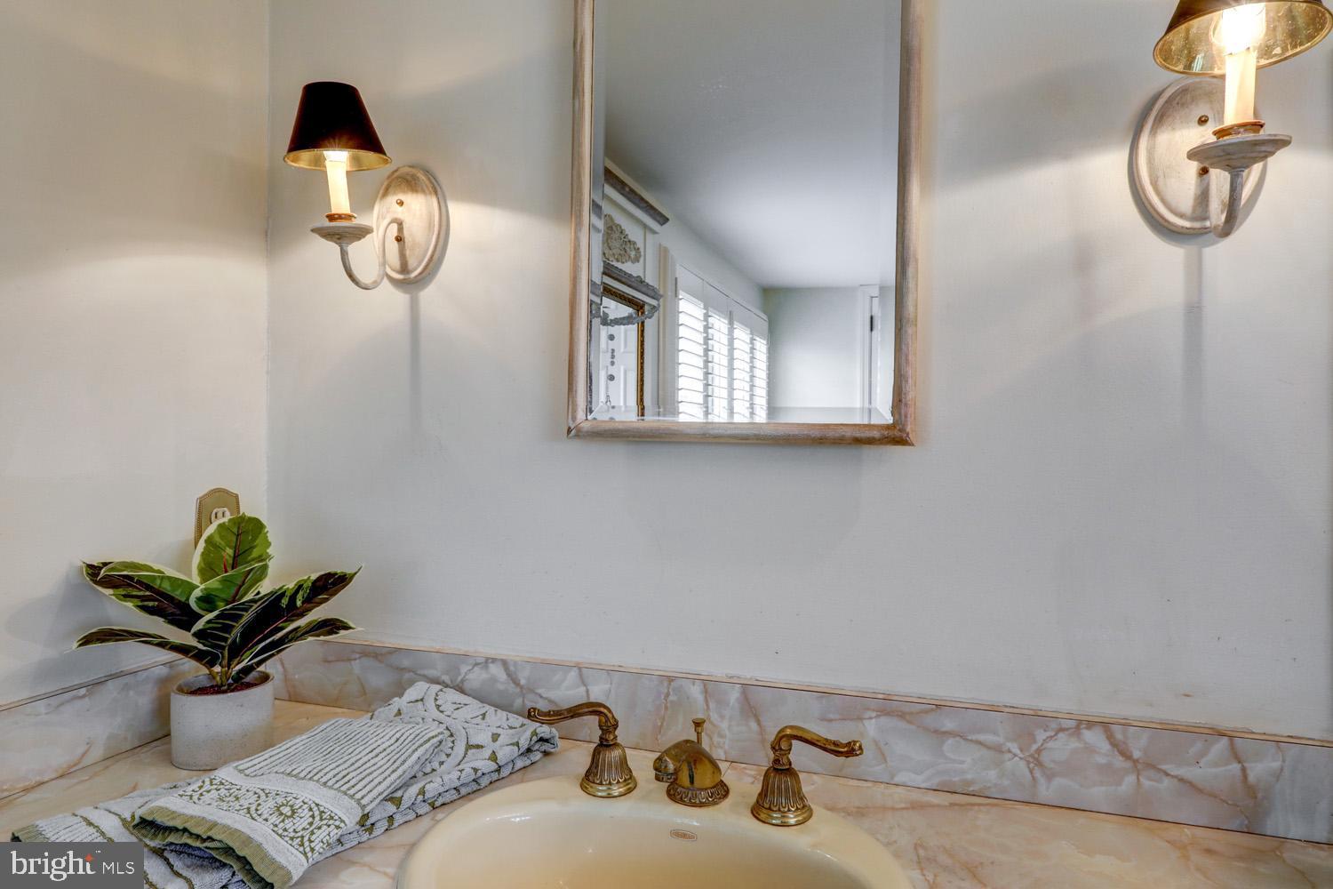 871 Bossler Road Elizabethtown, PA 17022 - Photo 53 of 80 Sink in Dressing Area