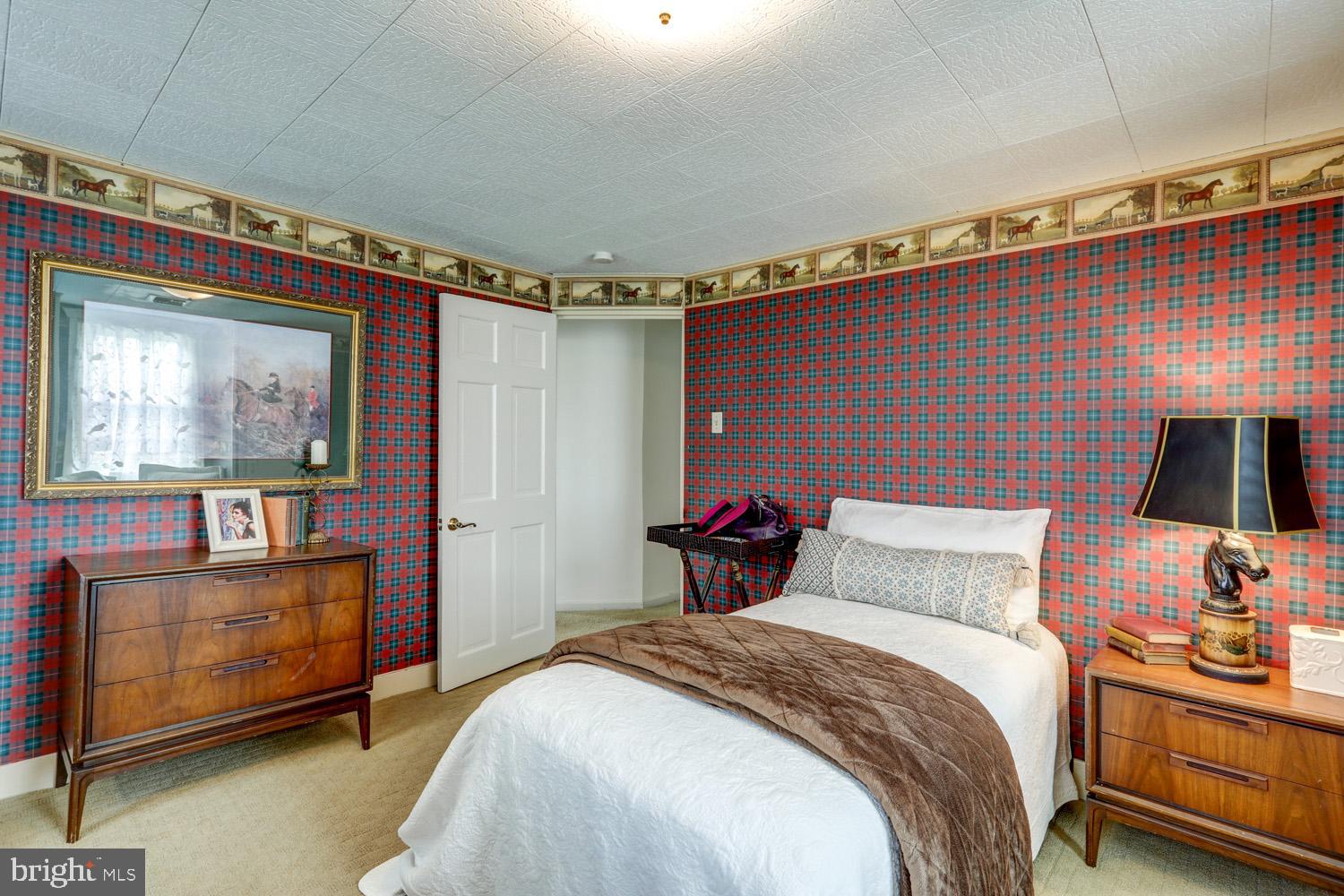 871 Bossler Road Elizabethtown, PA 17022 - Photo 61 of 80 3rd Bedroom