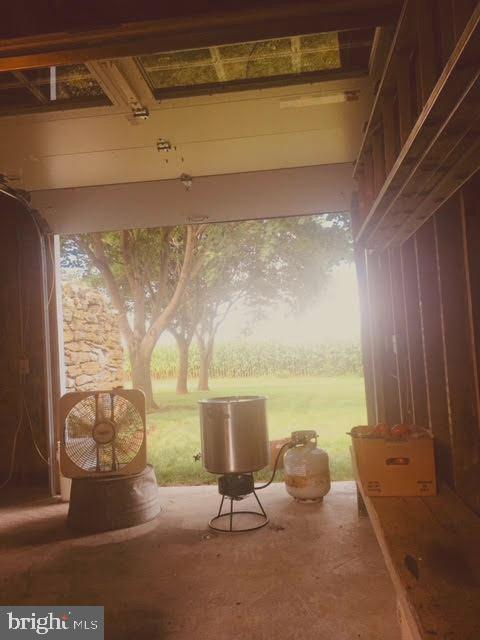 871 Bossler Road Elizabethtown, PA 17022 - Photo 68 of 80 Garage door