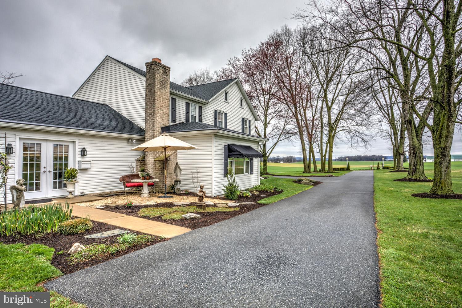 871 Bossler Road Elizabethtown, PA 17022 - Photo 77 of 80 Driveway to the side of the house