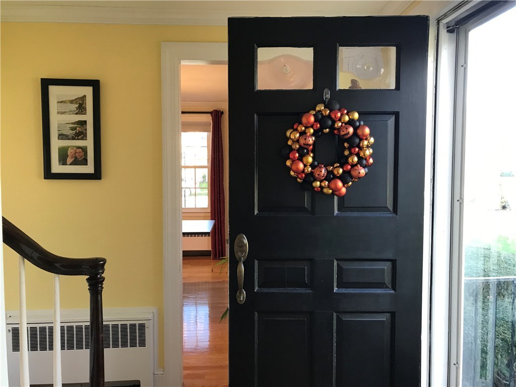 309 Spring Green Road Warwick, RI 02888 - Photo 4 of 31 Gallery Image 4