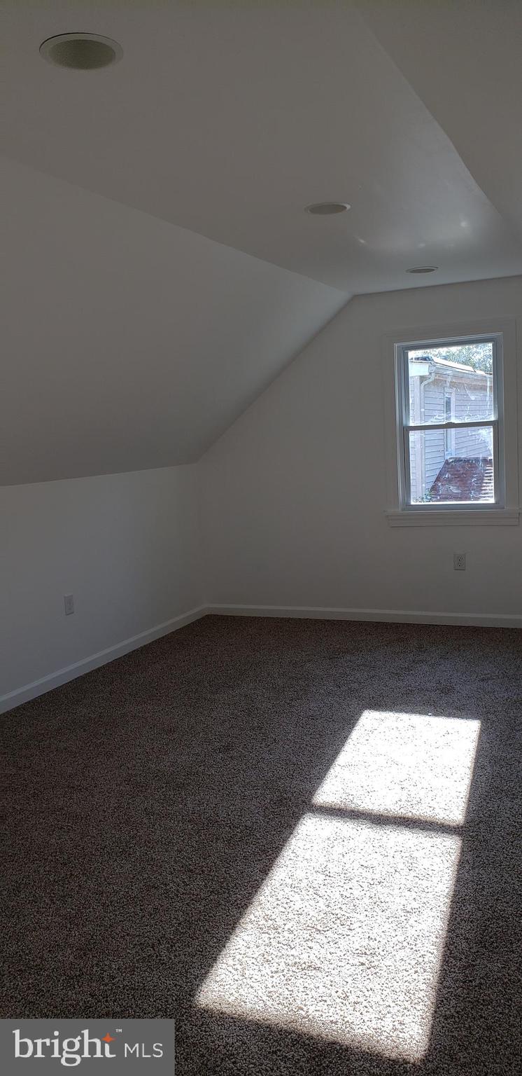 42 Jackson Road Berlin, NJ 08009 - Photo 14 of 19 Ups.3rd Bdrm 29 ft x 15 ft walk in closet