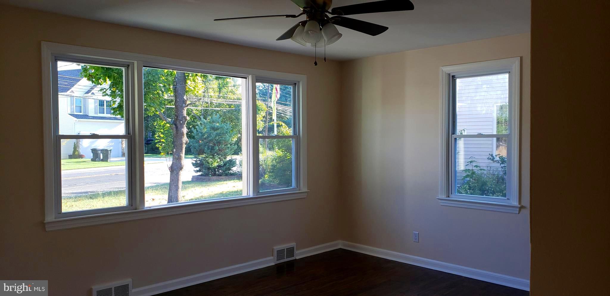 42 Jackson Road Berlin, NJ 08009 - Photo 4 of 19 Gallery Image 4