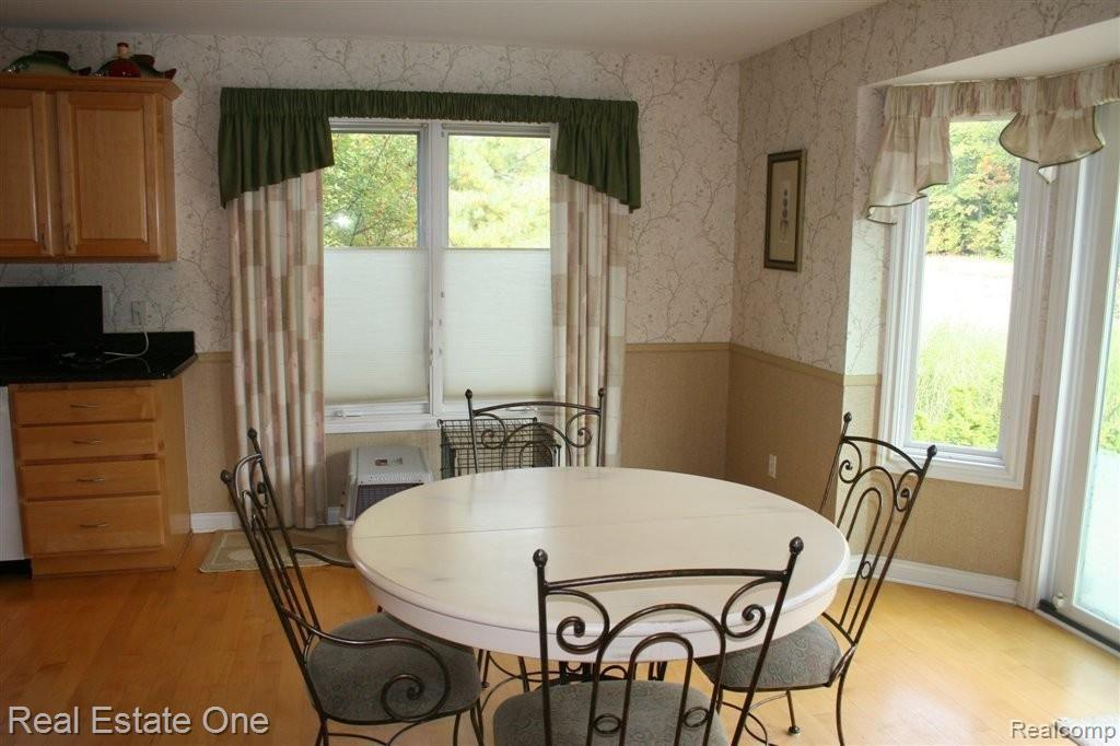 70012 Sunset Lane Romeo, MI 48065 - Photo 11 of 30 Breakfast Nook Open to Kitchen.J