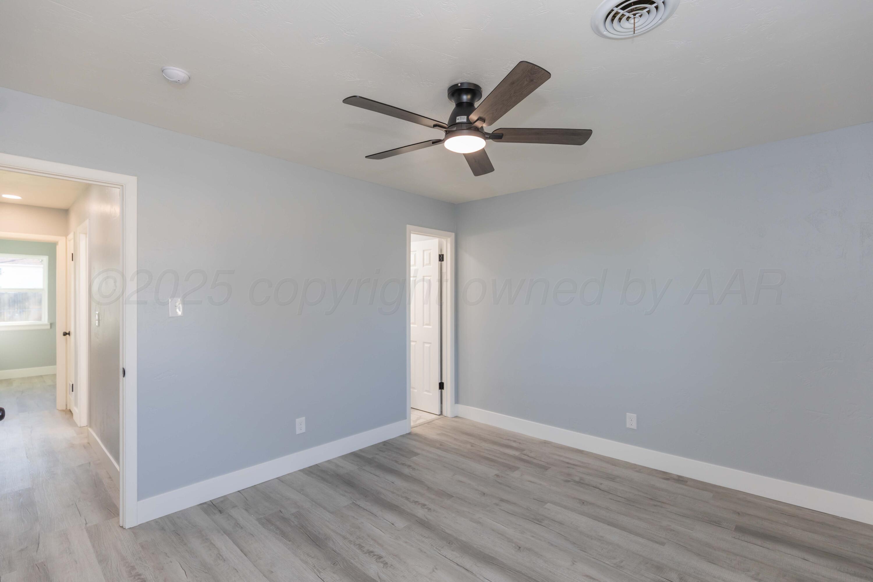 3108 Oak Drive Amarillo, TX 79107 - Photo 32 of 35 wooden floor in an empty room