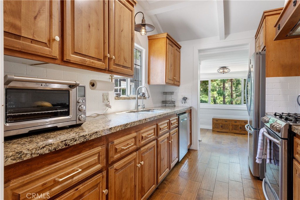 26357 Hillcrest Avenue Lomita, CA 90717 - Photo 17 of 25