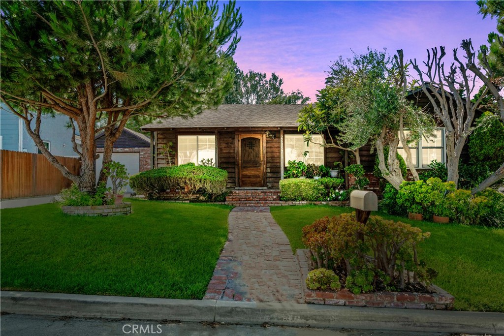 26357 Hillcrest Avenue Lomita, CA 90717 - Photo 2 of 25