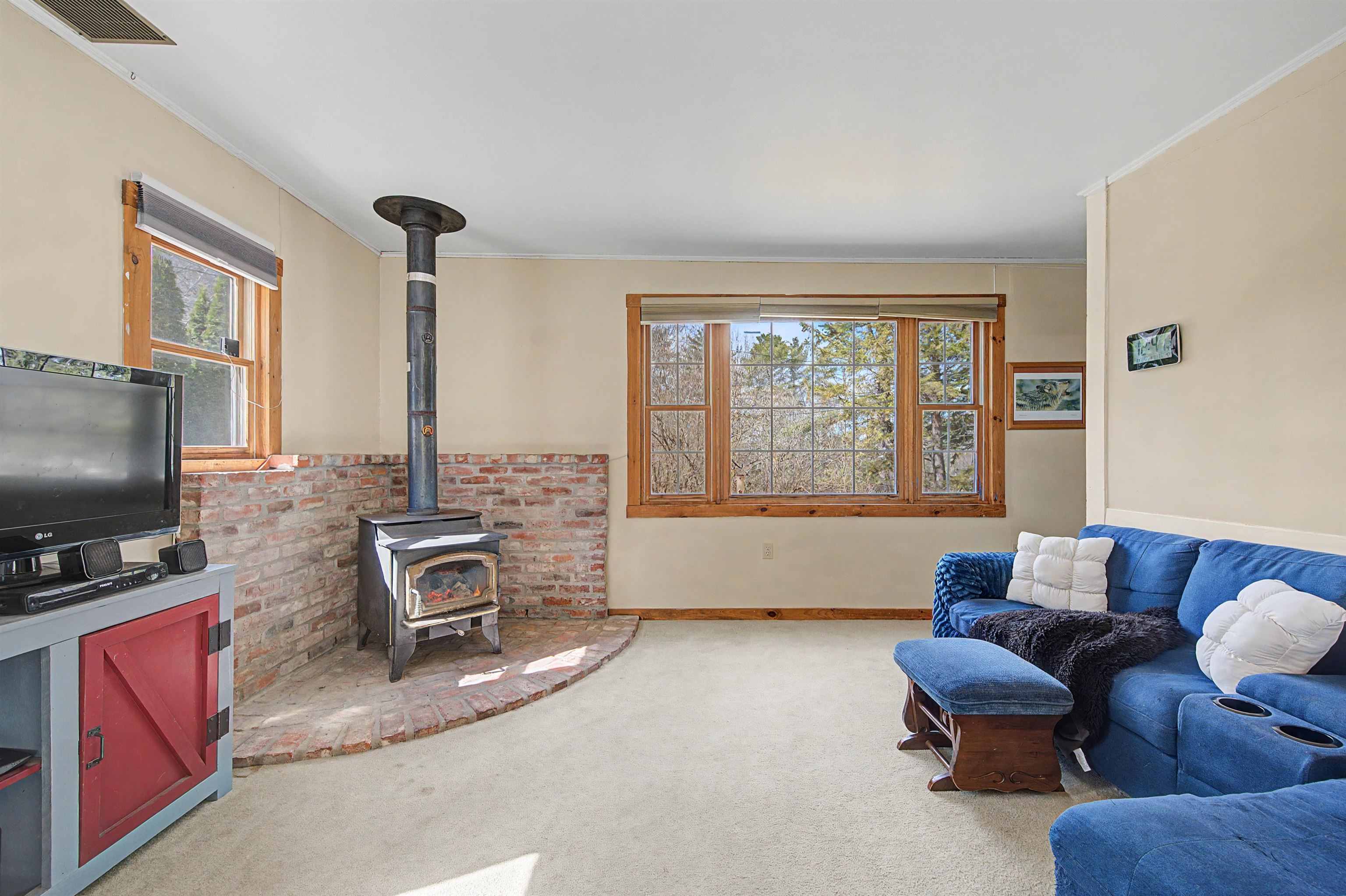 48 Bradford Road Sunapee, NH 03782 - Photo 11 of 40