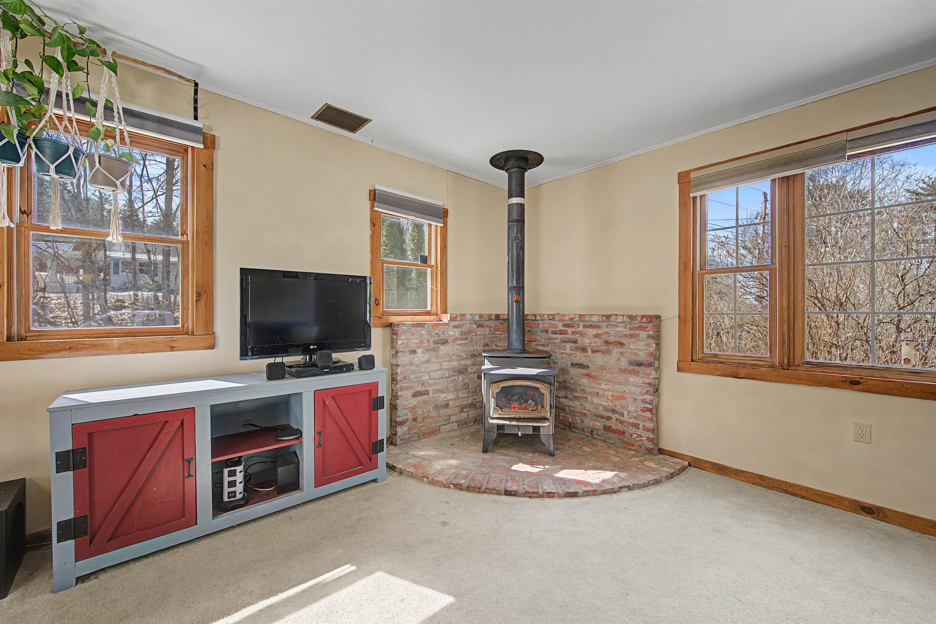 48 Bradford Road Sunapee, NH 03782 - Photo 12 of 40