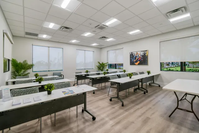 $799,900 | 11739 Southwest Waterford Isle Way, Port St. Lucie, FL 34987