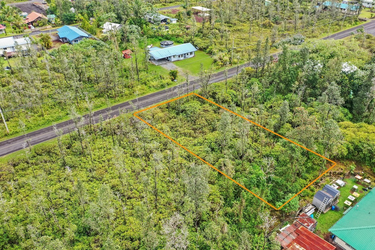 10 Treefern Drive Pahoa, HI 96778 - Photo 1 of 5 a view of a yard with wooden fence