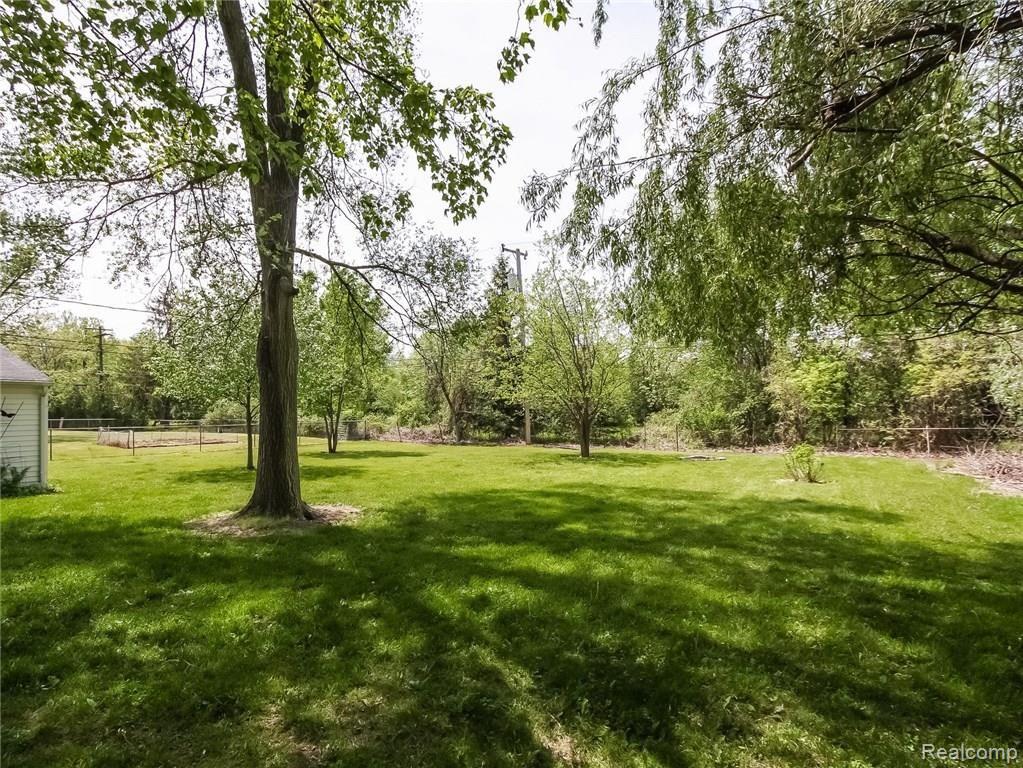 8266 Marlowe Road Belleville, MI 48111 - Photo 21 of 22 025-Exterior-4186848-medium4x3.jpg