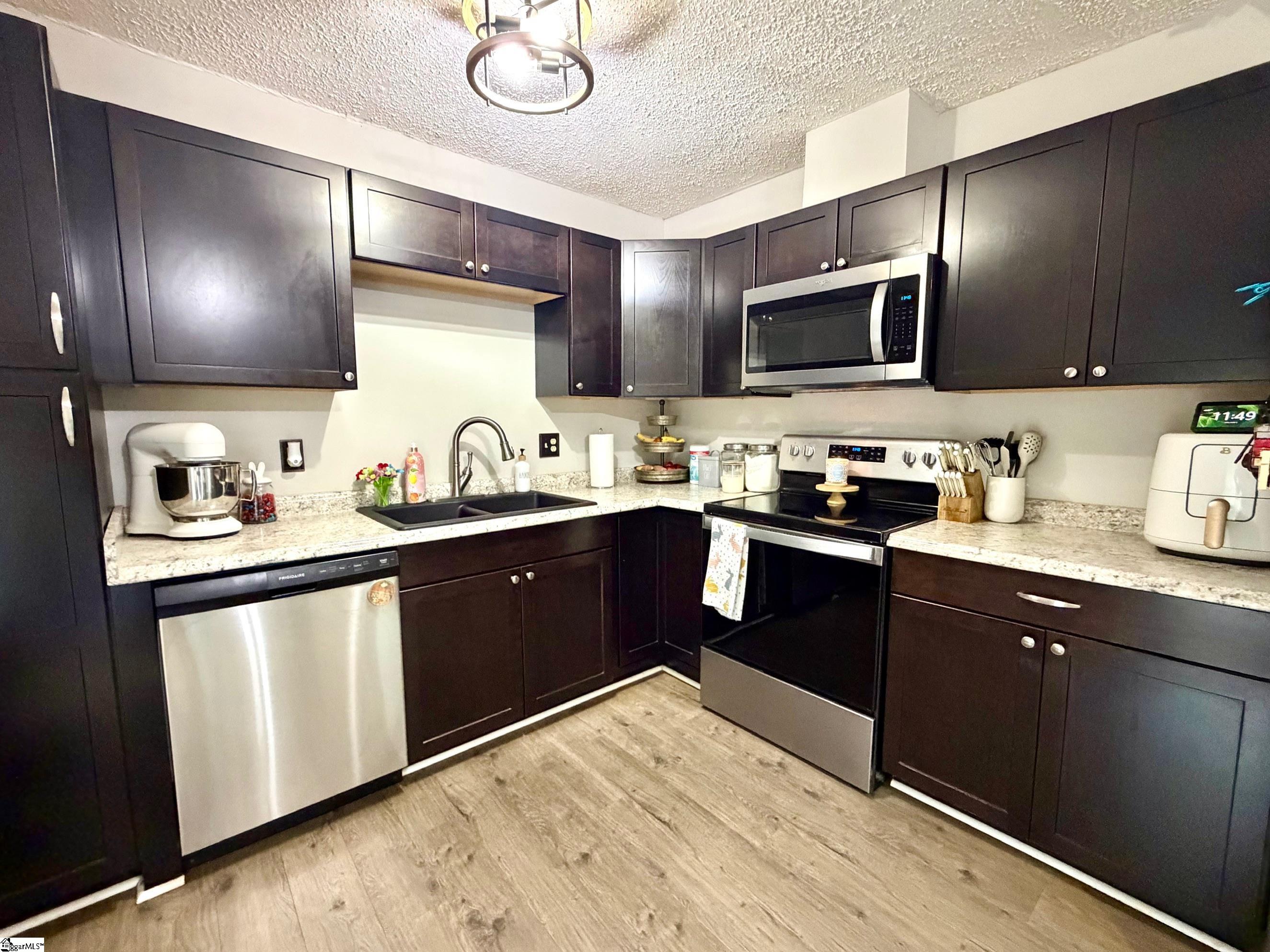 402 Calhoun Street Laurens, SC 29360 - Photo 12 of 16