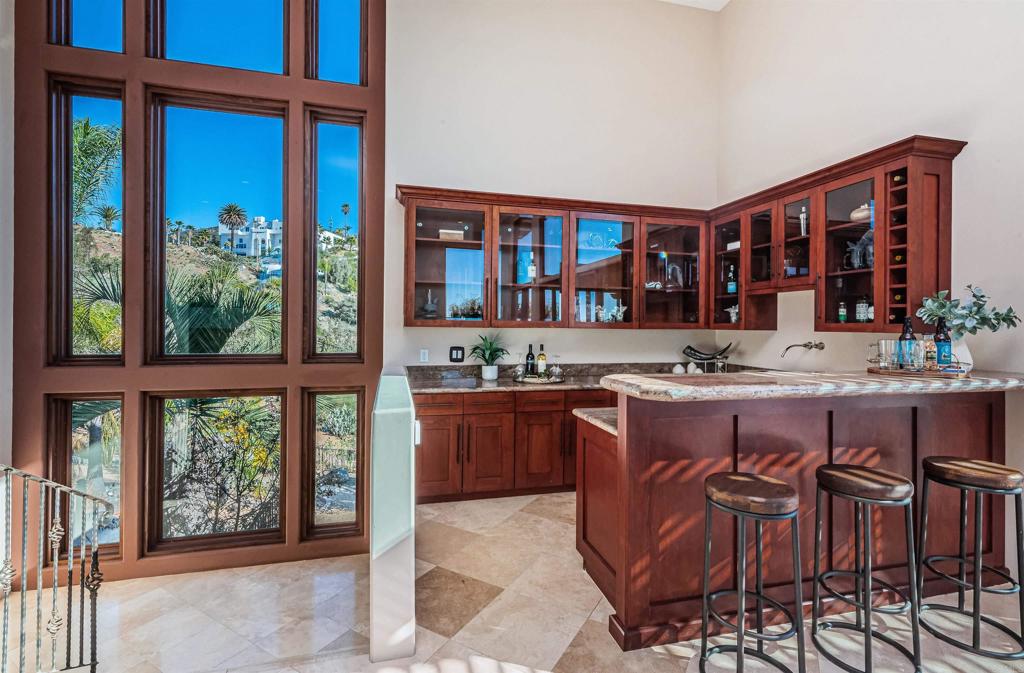 2362 Edgehill Road Vista, CA 92084 - Photo 14 of 63