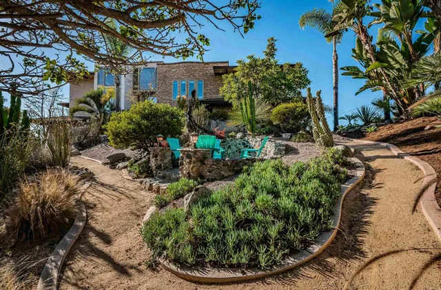 $2,550,000 | 2362 Edgehill Road, Vista, CA 92084