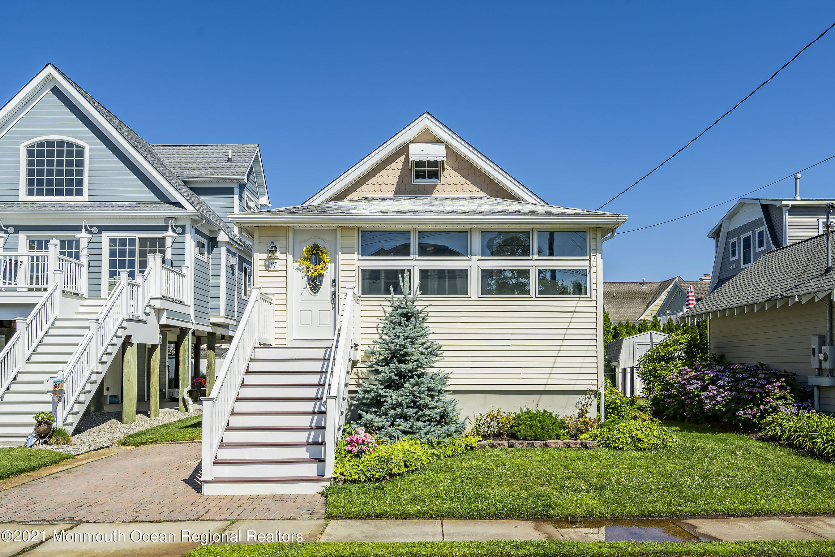 17 Sims Avenue Manasquan, NJ 08736 - Photo 1 of 32 Front3