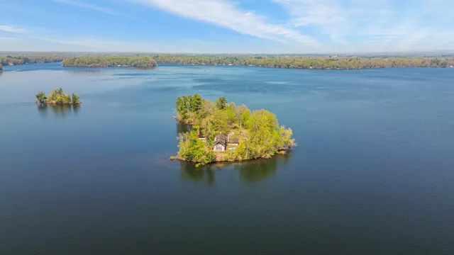 $585,000 | 1 Knapp Island, Birchwood, WI 54817