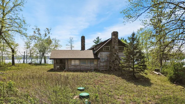 $585,000 | 1 Knapp Island, Birchwood, WI 54817