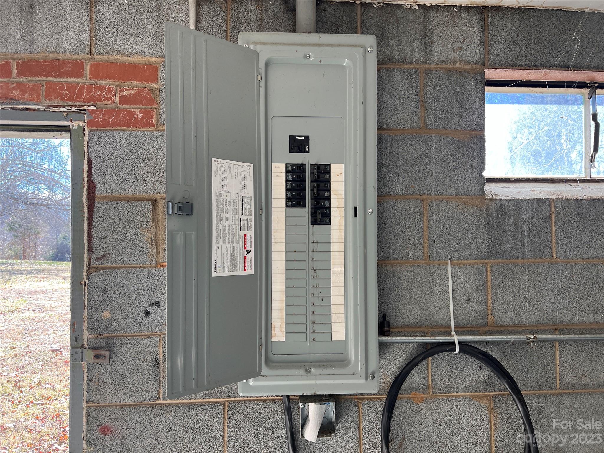 215 Cape Hickory Road Hickory, NC 28601 - Photo 14 of 34