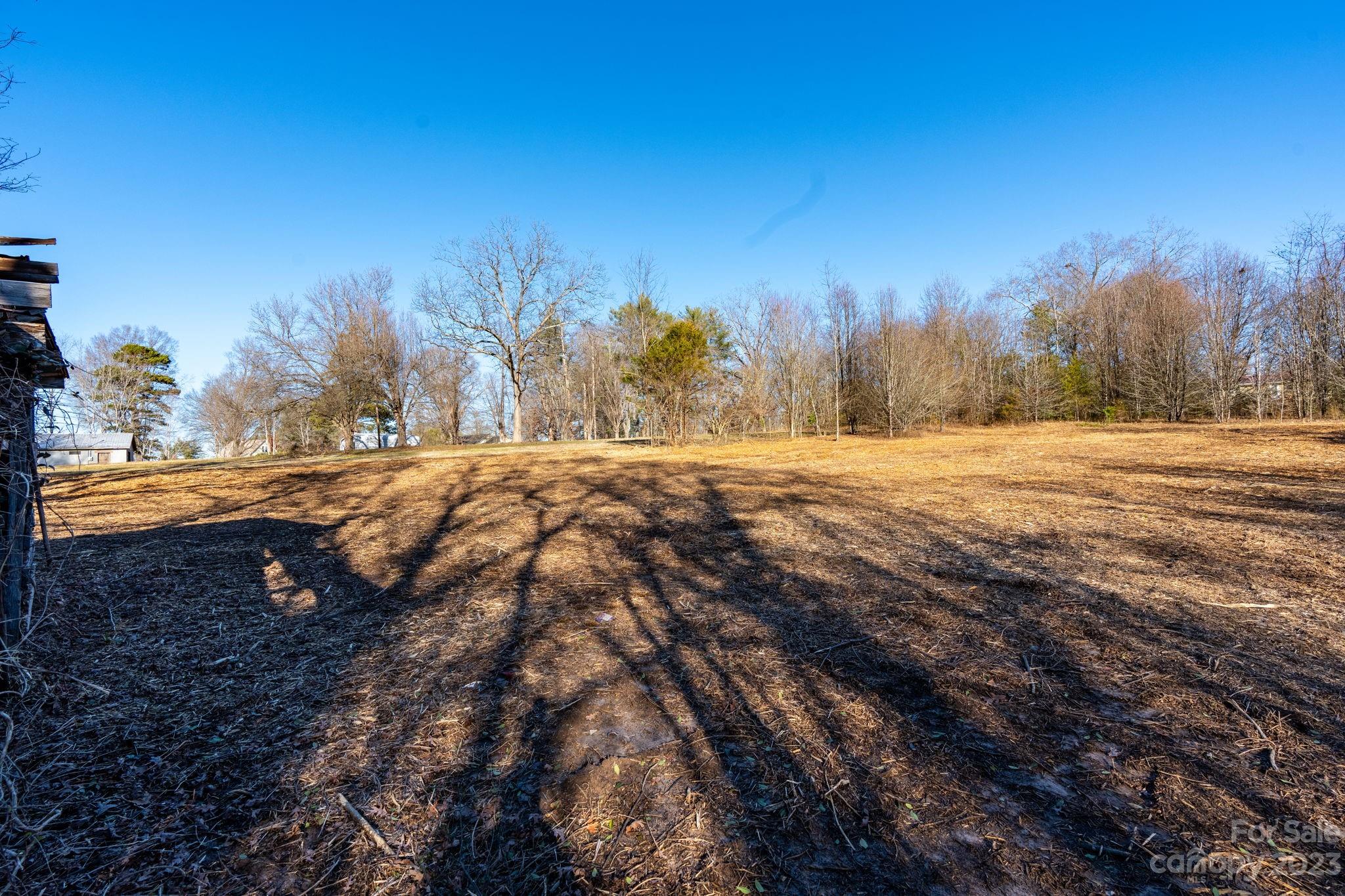 215 Cape Hickory Road Hickory, NC 28601 - Photo 21 of 34 a view of an outdoor space with yard