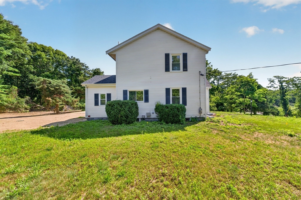 71 Great Neck Road Wareham, MA 02571 - Photo 3 of 16