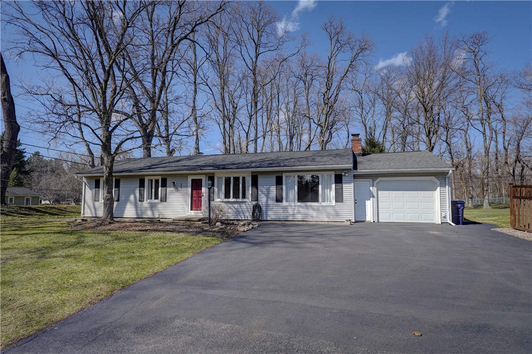 232 Ayrault Road Perinton, NY 14450 - Photo 5 of 36