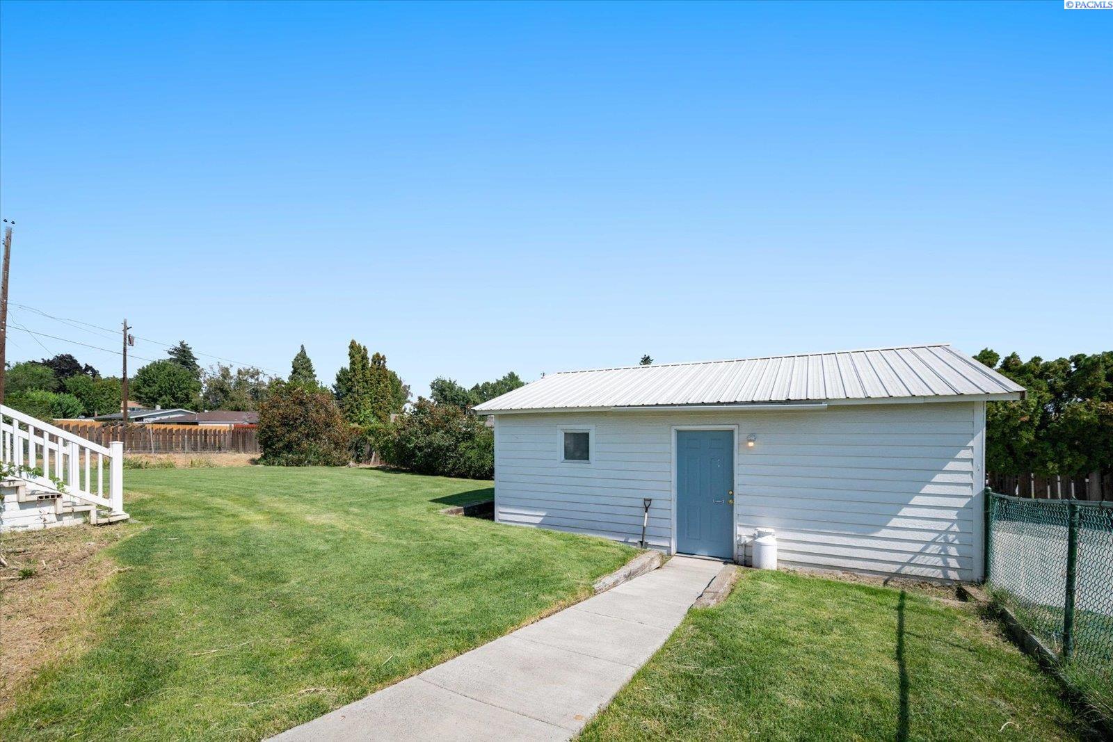 703 South Euclid Road Grandview, WA 98930 - Photo 32 of 42 Gallery Image 32