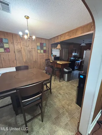 $175,000 | 814 West Claiborne Avenue, Greenwood, MS 38930