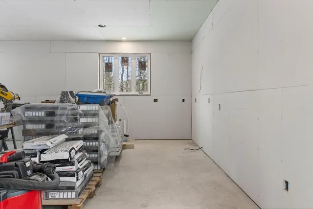 $429,900 | 140 Clifford Road, Phippsburg, ME 04562