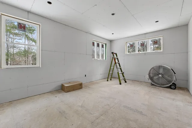 $429,900 | 140 Clifford Road, Phippsburg, ME 04562