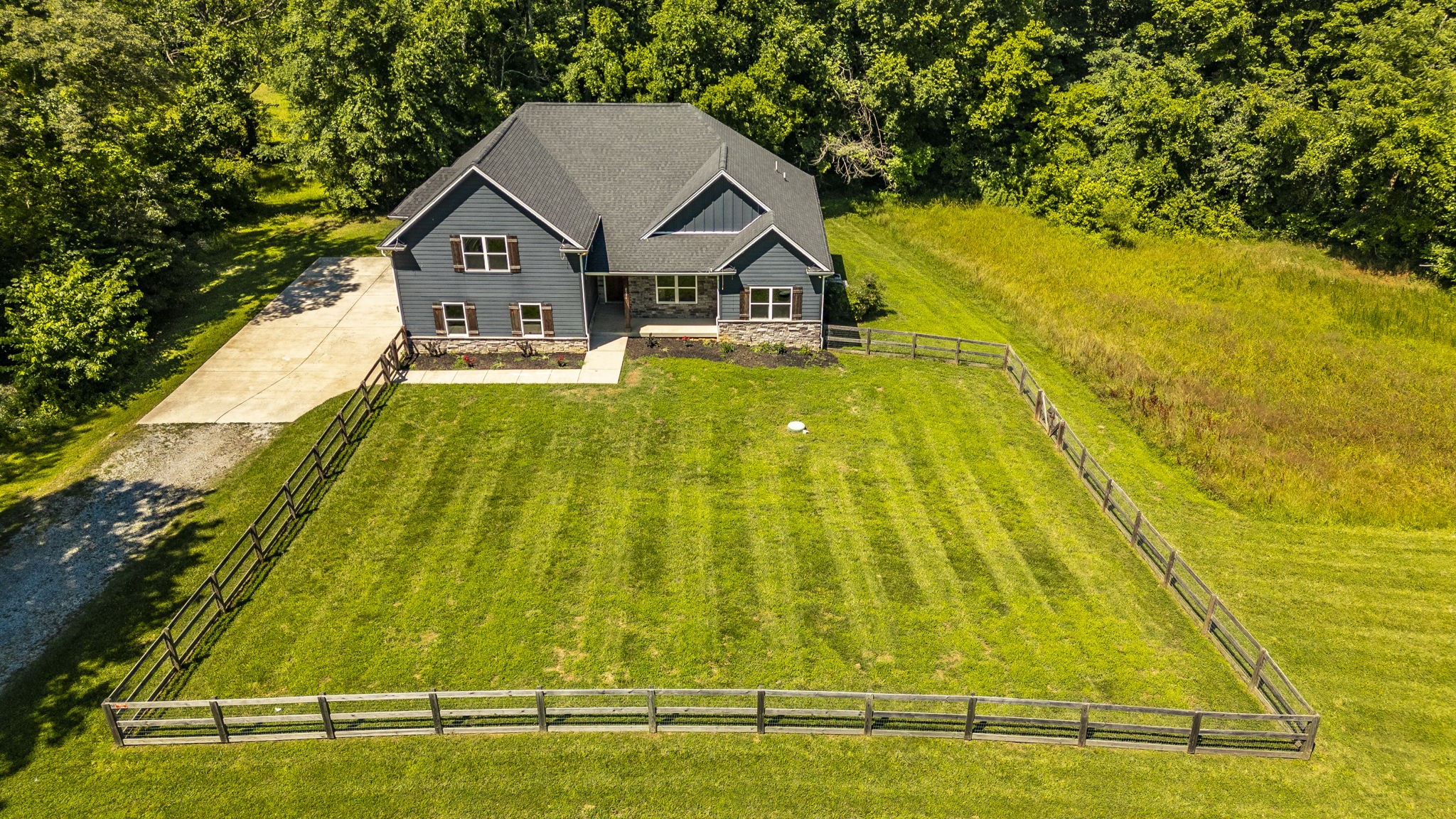 8326 Betts Road Greenbrier, TN 37073 - Photo 2 of 51