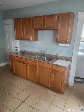 $2,500 | 2744 Main Street, Bridgeport, CT 06606